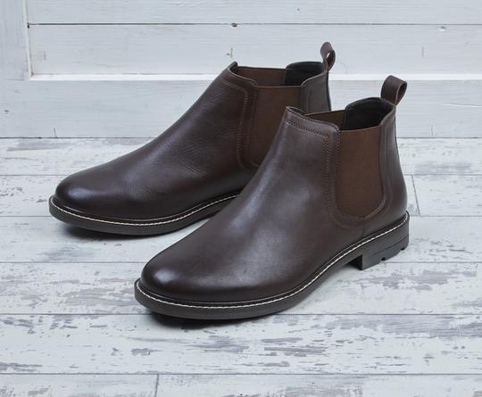 Why It is Important to Wear Right-Sized Men’s Sheepskin Boots?